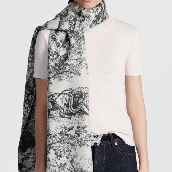 Accessories - Unisex Animal Forest Pattern Scarf